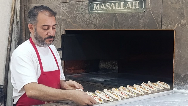 Kavurucu sıcakta ekmek mesaisi