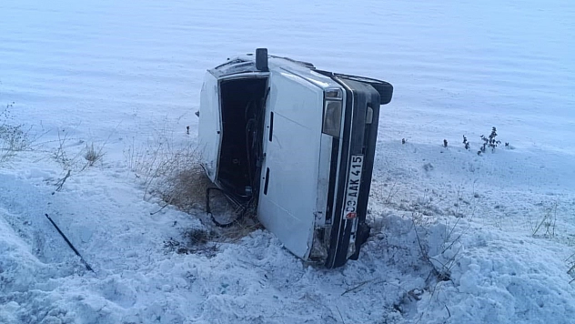 Kaygan zemin kazaya neden oldu: 1 yaralı