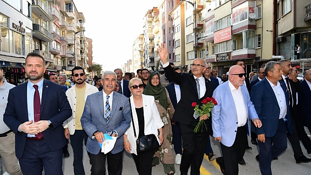 28. Malatya Kayısı Festivali Muhteşem Kortej Yürüyüşüyle Başladı