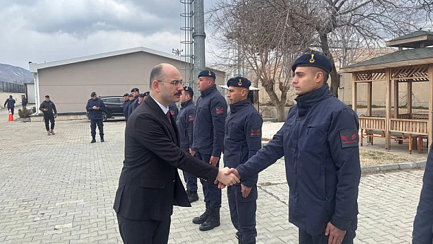 Kaymakam Sungur Görev Başındaki Personeli Bayramda Unutmadı