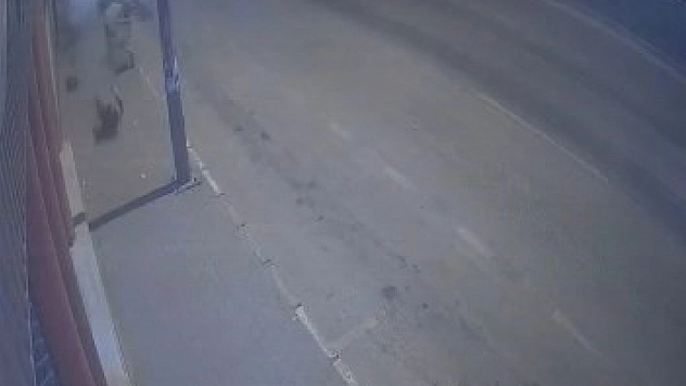 Kaza dehşeti kamerada...Ölen motosikletli gencin 3 gün sonra düğünü vardı