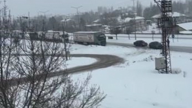 KGM'den Son Dakika Duyurusu: Malatya Yolu Sivas Yolu Trafiğe Kapatıldı