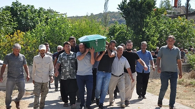KKTC'deki gemi kazasında hayatını kaybedenler son yolculuklarına uğurlanıyor