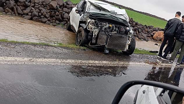 Kontrolden Çıkan Otomobil Takla Attı: 2 Yaralı