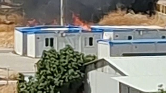 Kopan elektrik tellerinden çıkan kıvılcım yangına neden oldu