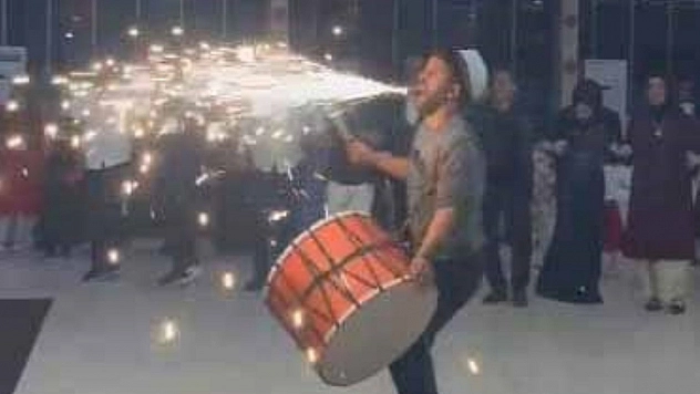 Kosovalı Mami Can düğünleri sallıyor