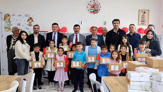 Köy okulunda kütüphane açıldı