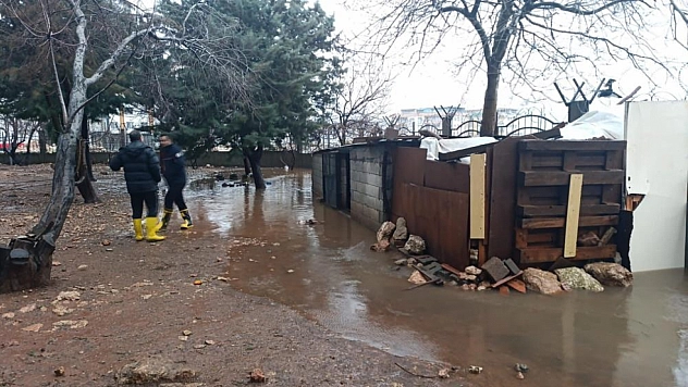 Kümesi su bastı: 5 tavuk telef oldu