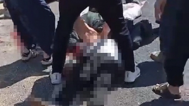 Kurbanlık yüklü kamyonet devrildi: 1 ölü, 1 yaralı