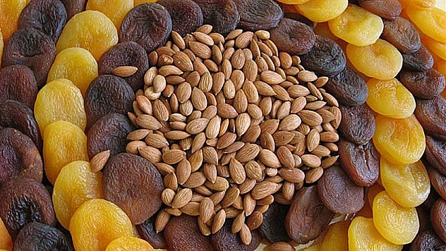 İhracat hız kazandı