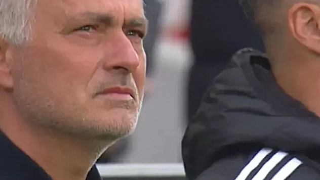 Luz Stadı'nda veda: Mourinho gözyaşlarına boğuldu!