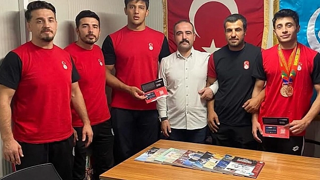 Macaristan'da Malatya Rüzgarı: Emir Ömer Bozbağ Dünya Şampiyonu!