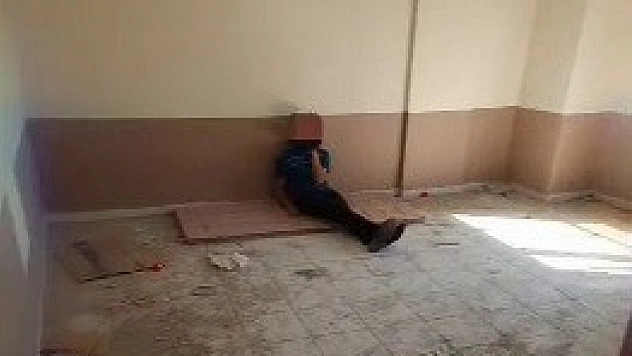 Madde bağımlılarının kullandığı bina kapatıldı