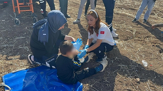 Madde bağımlısı baba, çocuğunun önünde kriz geçirdi