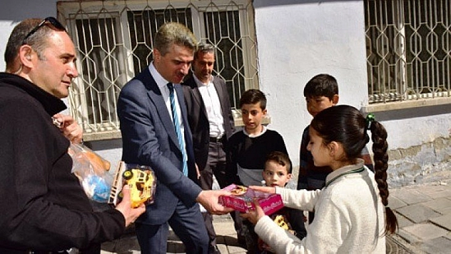 Mahalle ziyaretleri sürüyor