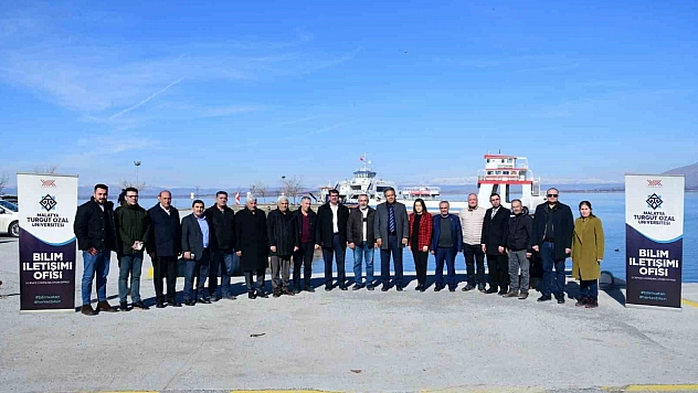 Bilim Kafe Atabey Feribotu'nda Kuruldu: Deprem ve Zirai Don Masaya Yatırıldı