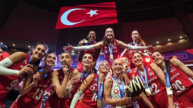 Başkan Sami Er'den Filenin Sultanları'na tebrik