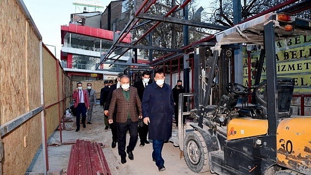 Otobüs durağı yenileniyor