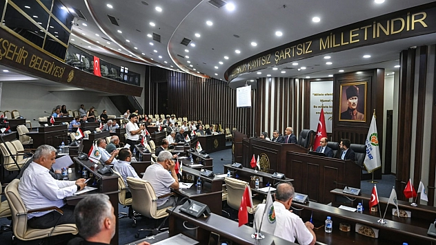 Malatya Büyükşehir Meclisinde yeni dönem! 4 belediye başkanı 8 üye partiden ayrıldı