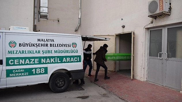 Bebek beşiğinde ölü bulundu