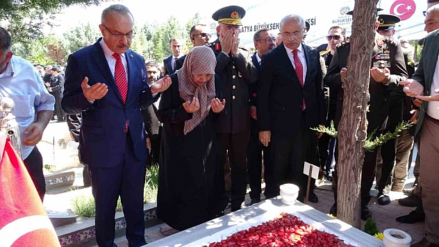 Malatya'da kahramanlar unutulmadı: 15 Temmuz şehitleri dualarla yad edildi