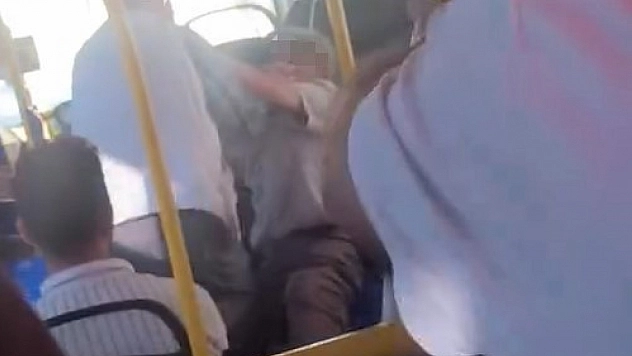 Malatya'da 'Ücretsiz Kart' kavgası: Yaşlı amcalar otobüste birbirine girdi