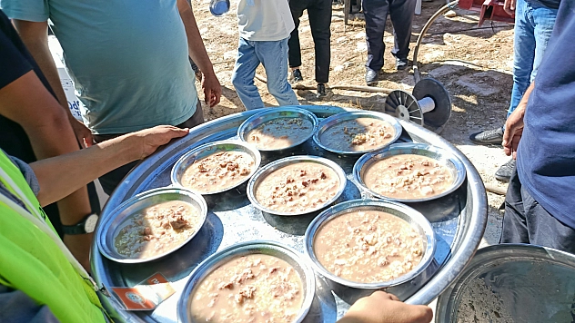 Malatya'da 3 bin 500 kişilik pilav dağıtıldı