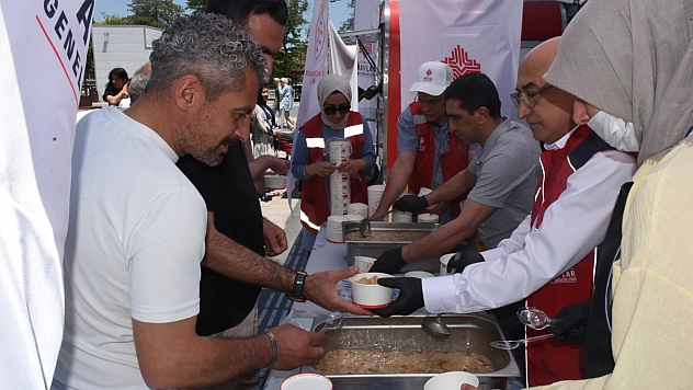 Malatya'da 3 bin kişiye aşure ikram edildi