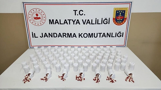 Malatya'da 5 bin 561 adet sentetik ecza hap ele geçirildi