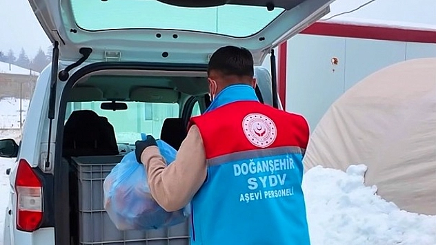 Malatya'da 65 yaş üstüne günlük sıcak yemek desteği