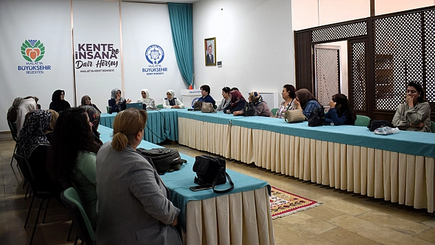 Malatya'da aile içi iletişim için dikkat çeken mesaj: Sevgiyi hissettirmek gerekiyor