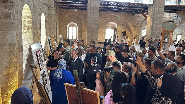 Malatya'da anlamlı sergi: 100 özel eserle şehitlerin hatırası yaşatılıyor