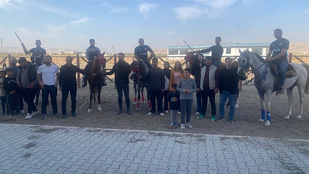 Malatya'da Atlı Cirit Kulübü'nden hemşerilere çağrı: 'Ata sporuna sahip çıkın!'