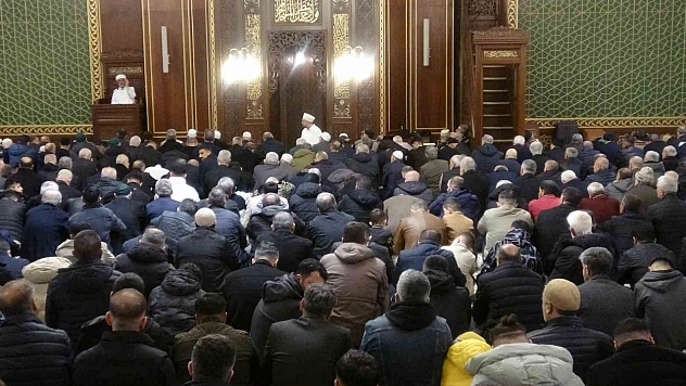 Malatya'da Bayram Namazı Coşkusu: Camiler Doldu Taştı