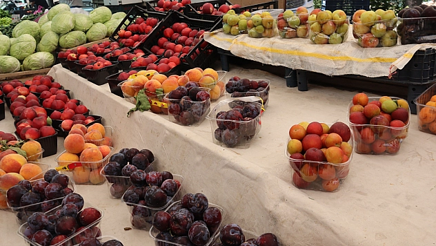 Malatya'da bayram öncesi vatandaş semt pazarlarına akın etti! İşte güncel meyve sebze fiyatları...