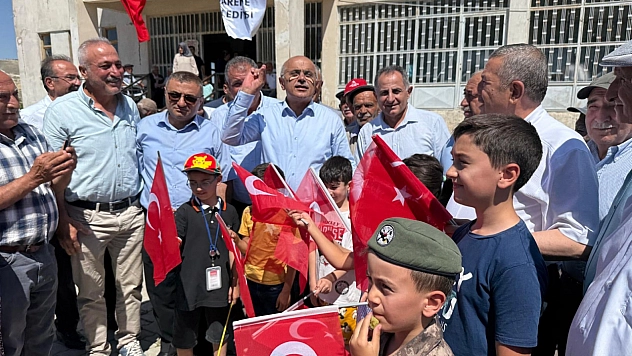 Malatya'da bin kişiye aşure dağıtıldı
