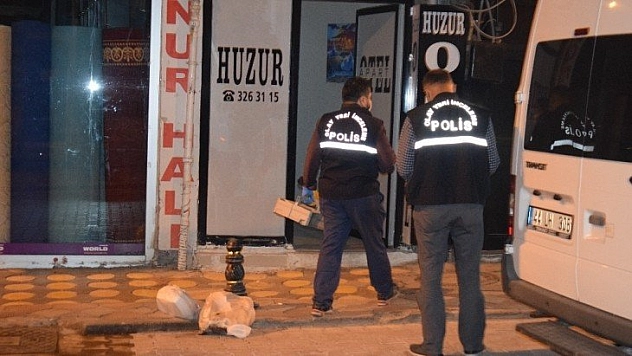 Otel odasında ölü bulundu