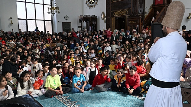 Malatya'da çocukların neşesi camiyi doldurdu