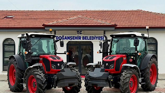 Malatya'da deprem sonrası tarımına güç katacak traktör desteği
