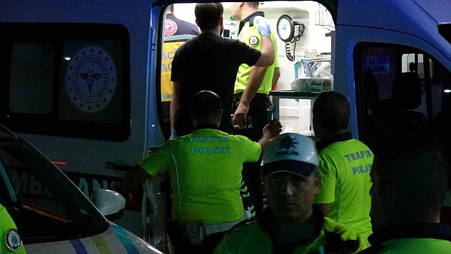 MAŞTİ mevkiinde polis aracı ile otomobil çarpıştı: 3 yaralı