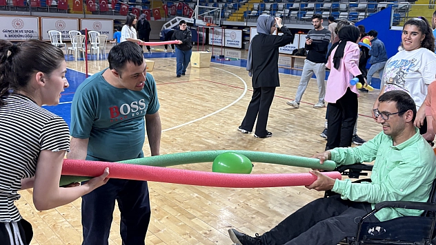 Malatya'da engelli çocuklar ve üniversite el ele: Engeller aşıldı...