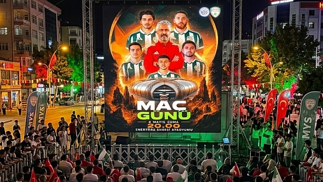 Malatya'da futbol heyecanı dorukta! Karşılaşma dev ekrandan izlenecek!