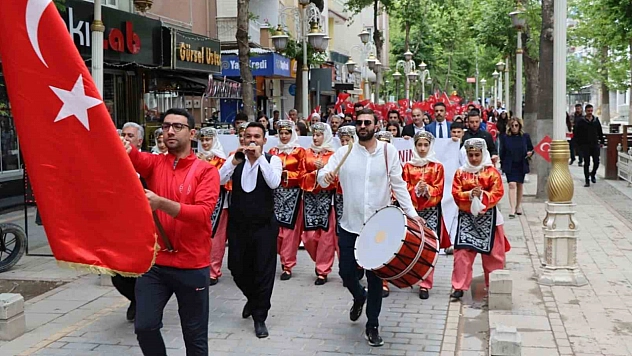 Malatya'da Gençlik Haftası Meşalesi Yandı