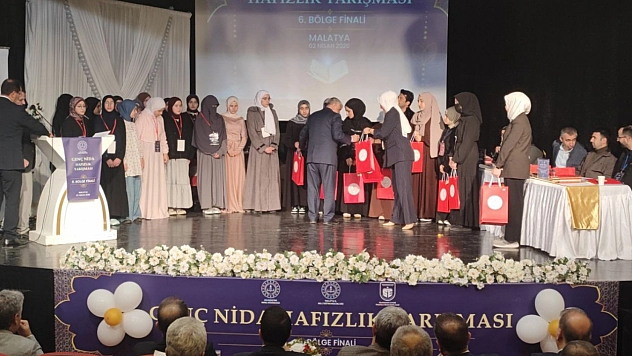 Malatya'da Hafızlık Heyecanı: Bölgenin 'Genç Nidaları' Konya Yolcusu!