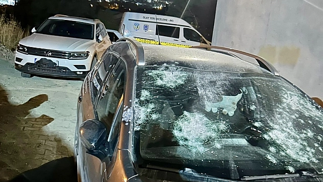 Malatya'da husumet kanlı bitecekti: Aracı kurşun yağmuruna tuttular
