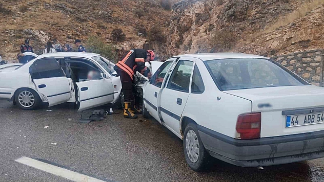 Malatya-Kayseri yolunda kaza: 6 yaralı | Ağır yaralılar var