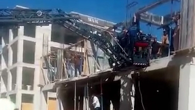 Malatya'da inşaattan düşen işçi yaralandı