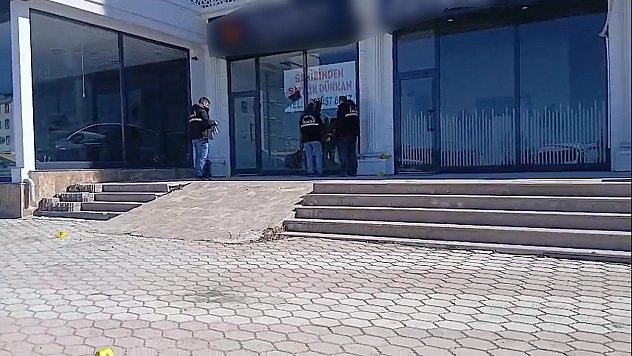 Malatya'da iş yerini kurşun yağdırdılar: Polis şüphelilerin peşinde