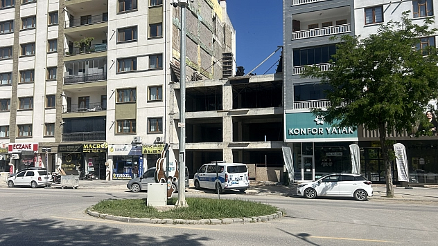 Malatya'da işçi metrelerce yüksekten düştü