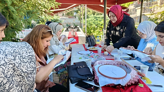 Malatya'da kadınlar tarihi bedestende üreterek buluştu